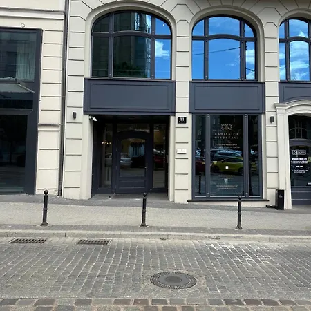 Lux Wiedenska Food Hall & Parking Apartment